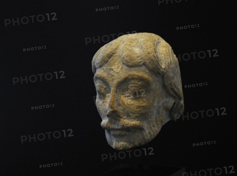 Male head. Workshop of the Royal Portal of the Chartres Cathedral.