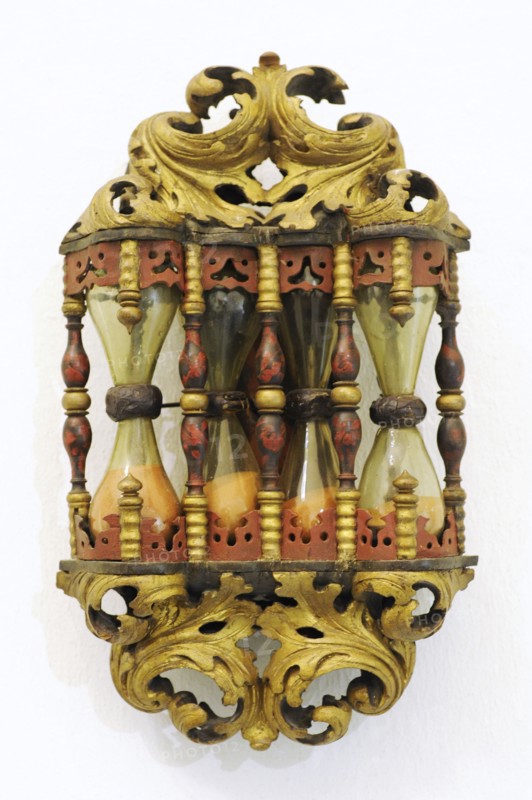 Pulpit hourglass.