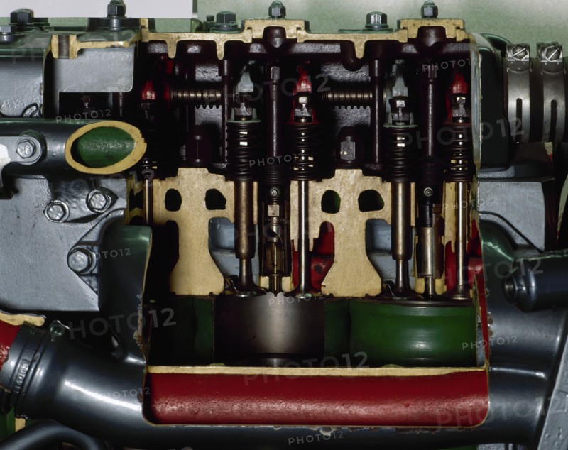 Diesel engine by the Spanish manufacturer 'Pegaso', belonging to a railbus.