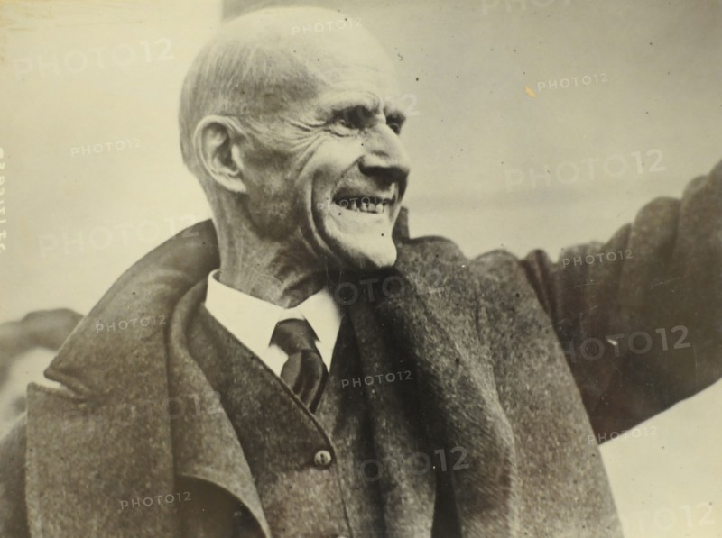 Dec 25, 1921 -  Eugene V. Debs, 5 times Socialist candidate for President, set free from prison on Christmas Day