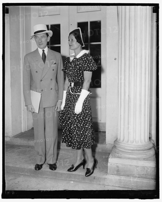 Former New York Mayor and Mrs. Walker, callers at White House, 1937