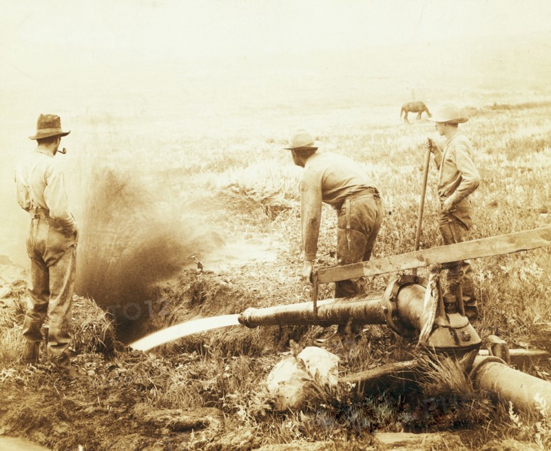 A Golden work.' Hydroulic [sic] mining at Rockdrville [i.e. Rockerville], Dakota 1889.