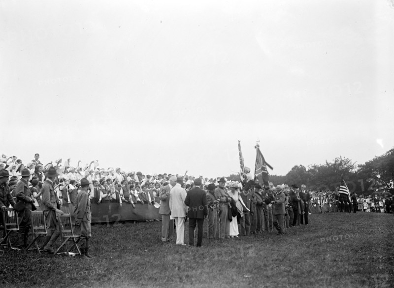 1917 Confederate Reunion - Colors on the Mall.