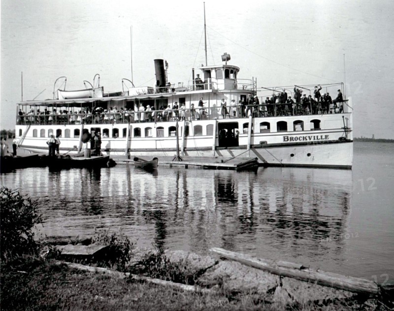 The Brockville, with many people on board. This photograph was taken on 9 July 1908, possibly at Massassauga Point, Prince Edward County, Ontario.