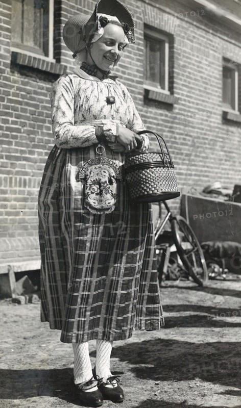 West Frisian wedding Location: Stompetoren: 1942.