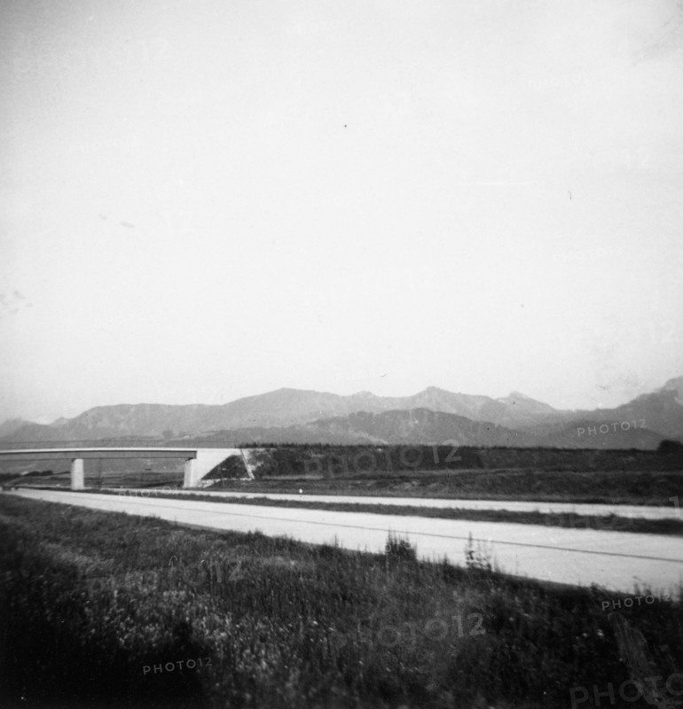 Late 1930s or early 1940s photo of what looks to appear to be an empty German autobahn.