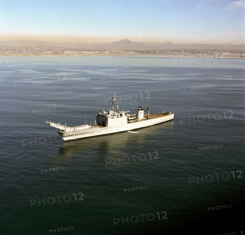 1976 - A port bow view of the tank landing ship USS TUSCALOOSA