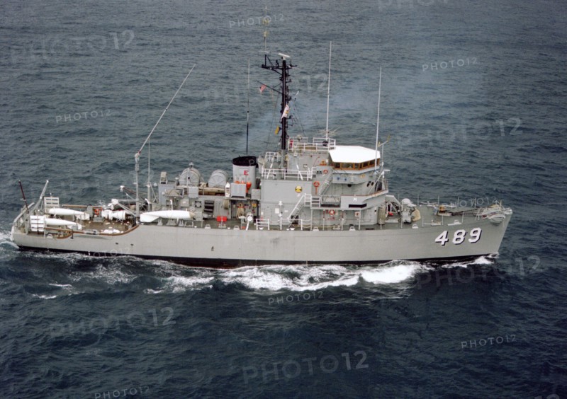 1978 - Aerial starboard beam view of the naval reserve force mine warfare training ship USS GALLANT