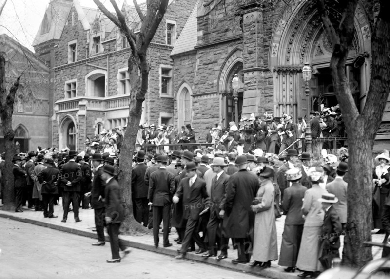 Easter crowd at St. Patrick's Church