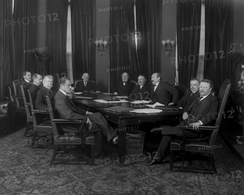 President Theordore Roosevelt with his cabinet