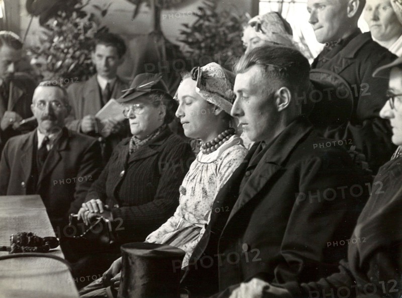 West Frisian wedding Location: Stompetoren: 1942.