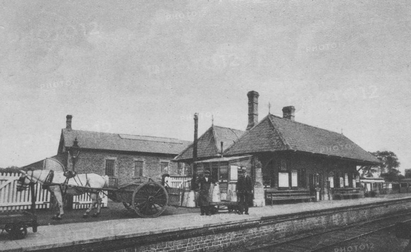 Faringdon railway station