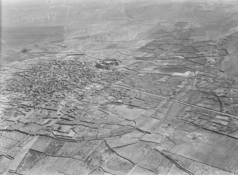 Villages in the Hauran (Land of Gilead). Basra-Eski-Sham and its protecting castle ca. 1932