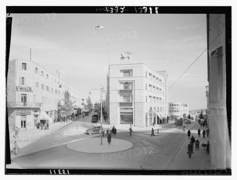 Italian building in Jerusalem, a street scene, the Assicurazioni Generali, Jerusalem ca. between 1940 and 1946
