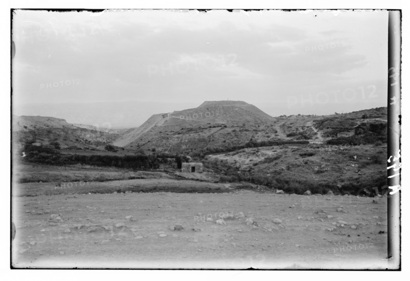 Acrhelogical excavations at the tell - Bethshean ca. 1900