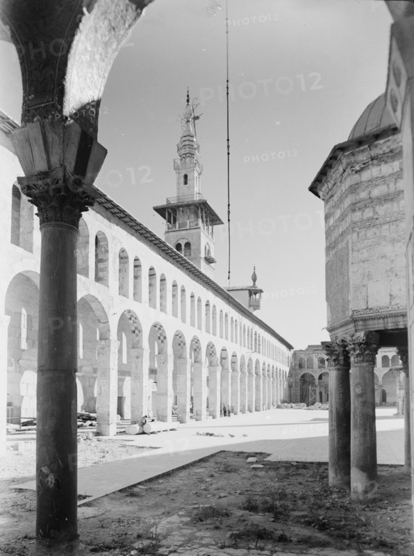 The Ommayad Mosque in Damascus, the north colonnade and minaret ca. between 1940 and 1946