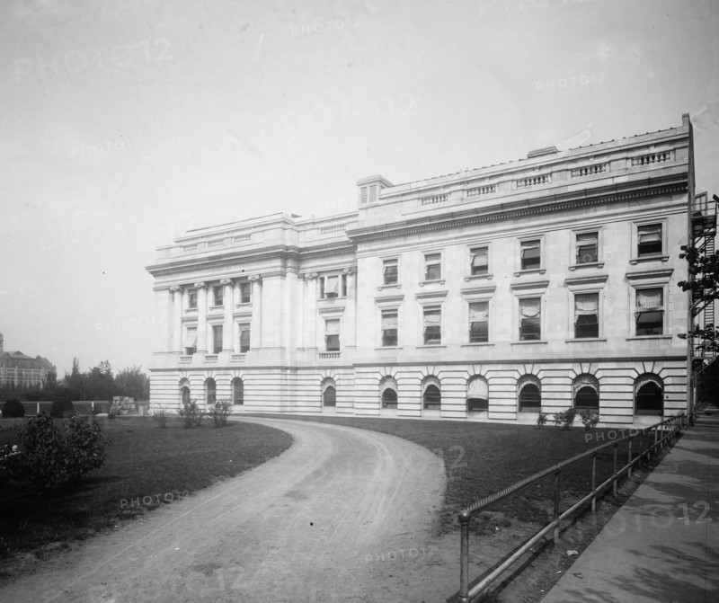 Agriculture Department building, [Washington, D.C.] ca.  between 1910 and 1926