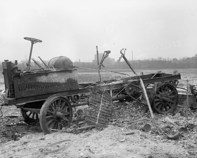 Remains of a burned out truck ca. between 1910 and 1925