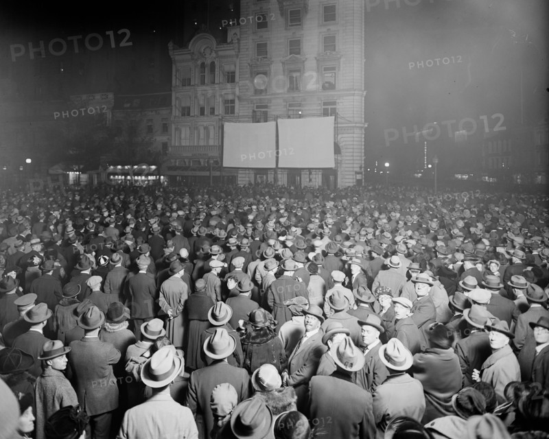 Election night crows ca.  between 1910 and 1925