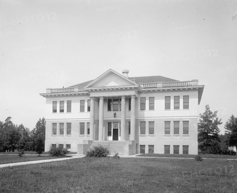 Washington College, [Takoma Park, D.C.], front view ca.  between 1910 and 1926