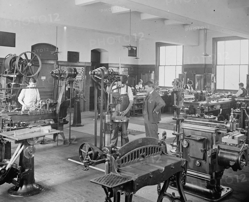 Workers at the Bureau of Standards, Instrument shop ca. between 1909 and 1920