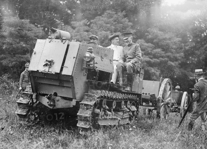 Artillery tractor, Secretary of War Baker ca. 1918