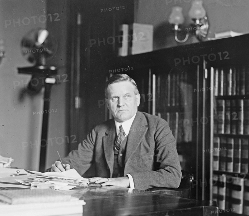 Senator Lenroot sitting at his desk ca.  between 1918 and 1920