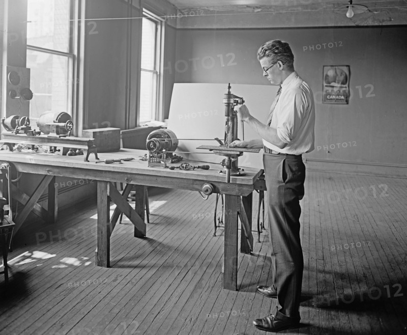 A man working at the Loomis Radio School ca.  between 1918 and 1928