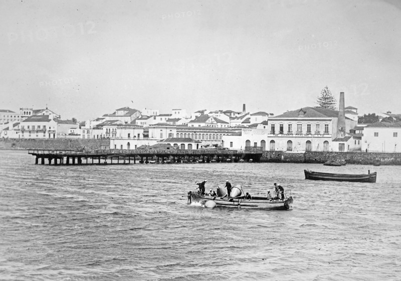 Men planting bouys for the trans atlantic fliers to moor to Ponta del Gada [Delgada] ca.  between 1918 and 1928
