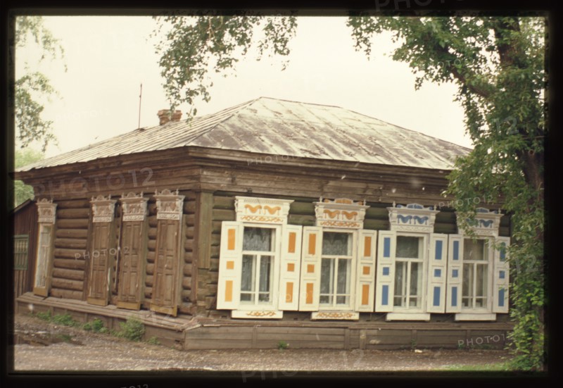 Log house (Pervomaiskaia Street), (around 1900), Blagoveshchensk, Russia; 2002