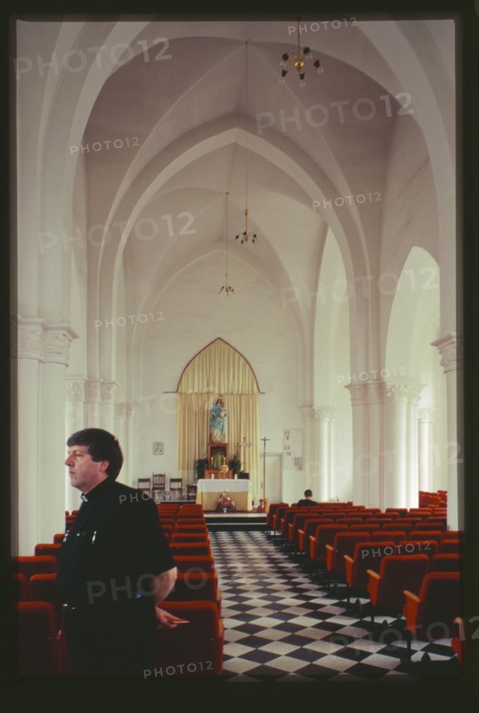 Catholic Church of the Most Holy Virgin, (1909-20), interior, Vladivostok, Russia; 2000