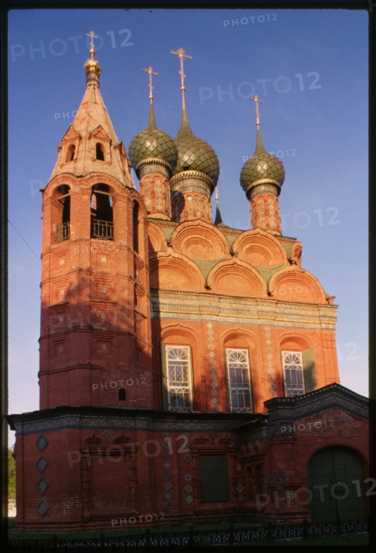 Church of the Epiphany (1684-93), west view, Yaroslavl, Russia; 1996