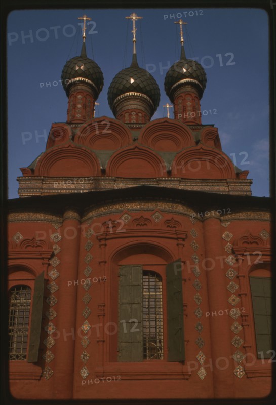 Church of the Epiphany (1684-93), east facade, with decorative ceramic tiles, Yaroslavl, Russia 1988.