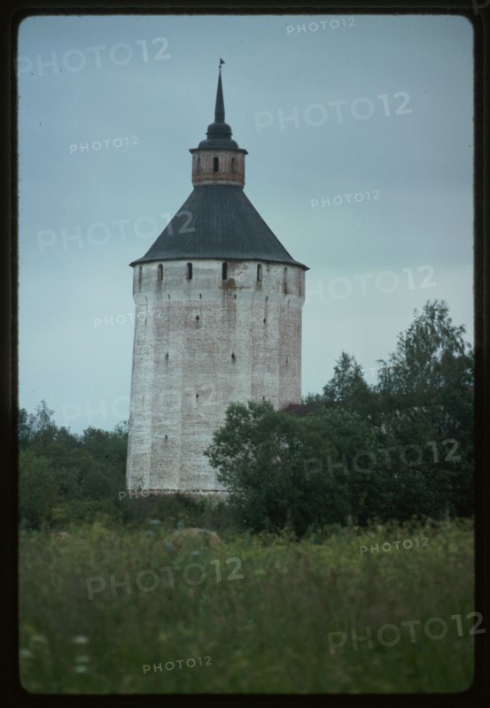 St. Cyril (Kirill)-Belozersk Monastery, Ferapontov (Moscow) Tower (1660s), Kirillov, Russia 1993.