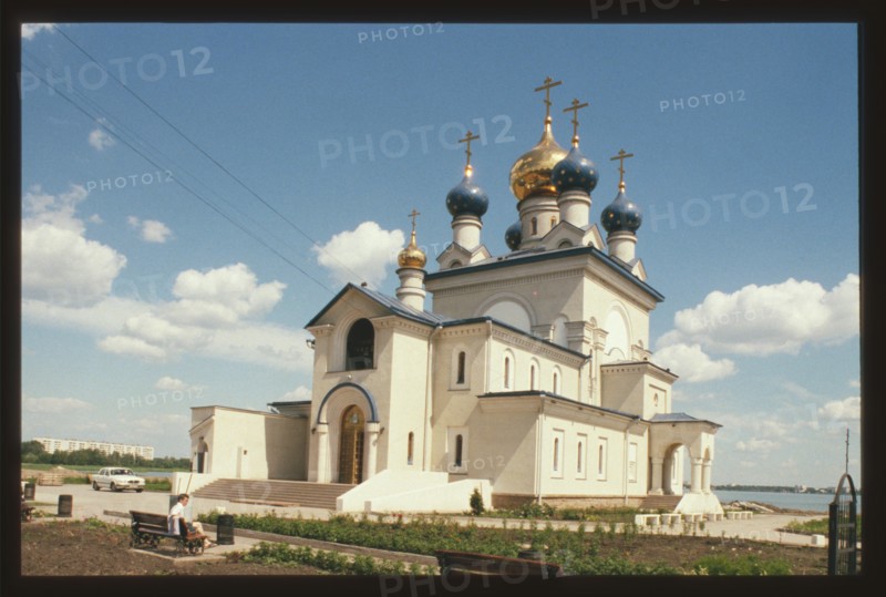 Church of the Icon Assuage my Sorrow, Lake Smolino, (2001), southwest view, Cheliabinsk, Russia; 2003
