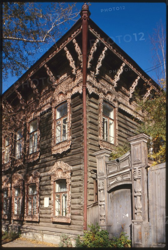 Wooden house, Shishkov Street #14 (1917), Tomsk, Russia; 1999