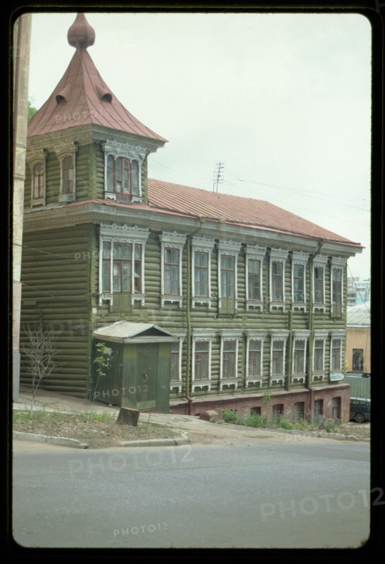 Tabolov house (Kalinin Street 72), (1902), Khabarovsk, Russia; 2002