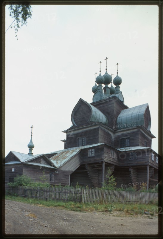 Log Church of the Dormition (1694), southwest view, Nelazskoe, Russia 1999.