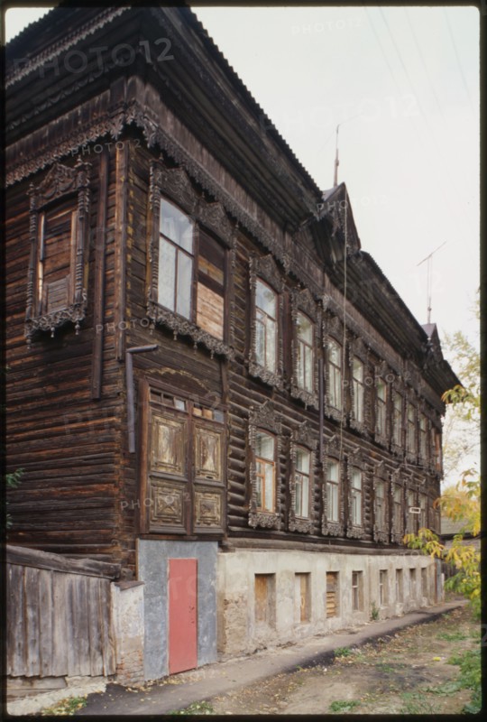 Wooden house, Istochnaia Street(?) (around 1900), Tomsk, Russia; 1999