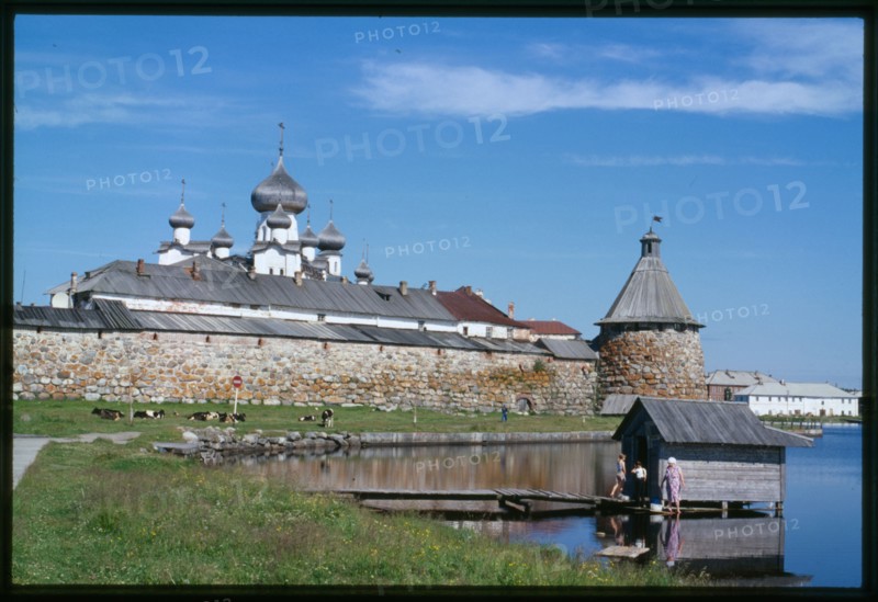 Monastery of the Transfiguration of the Savior (16th-19th centuries), south wall, with Arkhangelsk Tower, Solovetskii Island, Russia; 1998