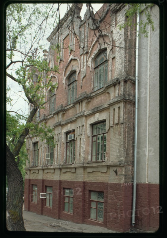 Women's Highschool (Zaparin Street facade), (1913), Khabarovsk, Russia; 2002