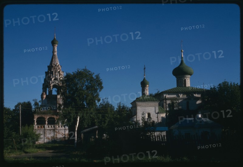 Church of the Nativity of Christ (1644), and bell tower, south facade, Yaroslavl, Russia; 1997