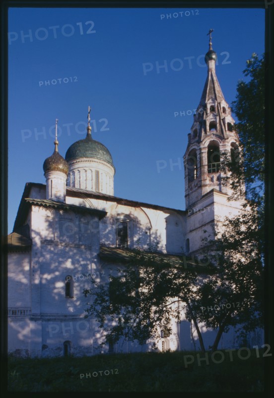 Church of Saint Nicholas Nadein (1620-22), and bell tower, north facade, Yaroslavl, Russia; 1997