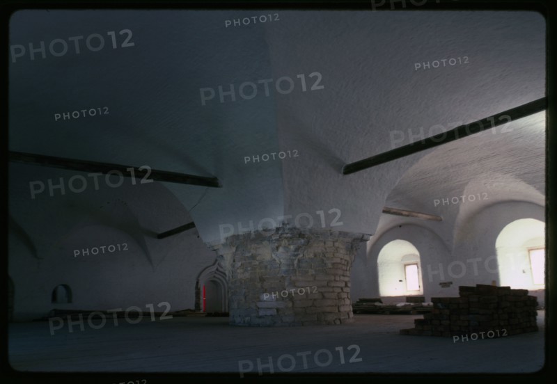 Monastery of the Transfiguration of the Savior, Church of the Dormition (1552-1557), interior, refectory, Solovetskii Island, Russia; 1998