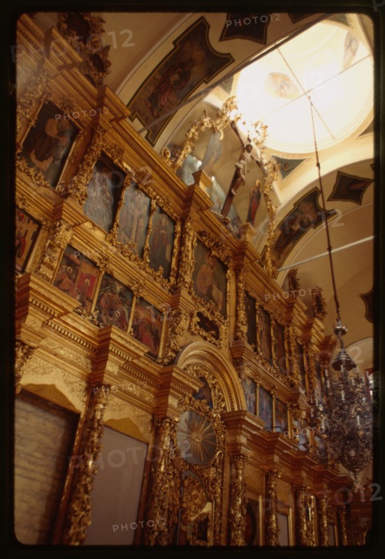 Archangel Michael Monastery, Archangel Cathedral (1653-56), interior, with icon screen, Velikii Ustiug, Russia 1996.