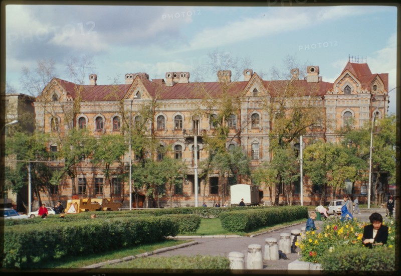 Pliusin Building (now Regional Library) (1900-02), Turgenev Stret facade, Khabarovsk, Russia; 2000