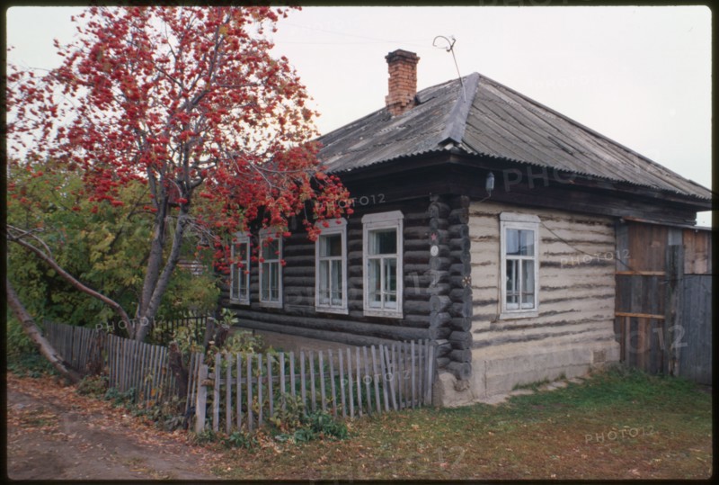 Log house (around 1900), Baturino village, Russia; 1999