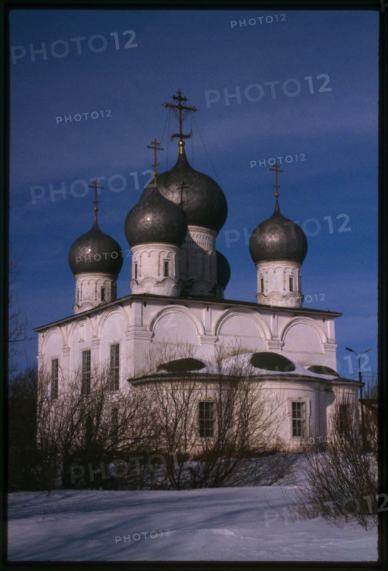 Cathedral of the Transfiguration (in Belozersk kremlin) (1668-70s), southeast view, Belozersk, Russia; 1998