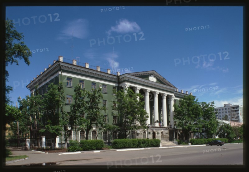 Construction Trust Building (Red Guards Street 34), (1958), Komsomol'sk-na-Amure, Russia; 2002