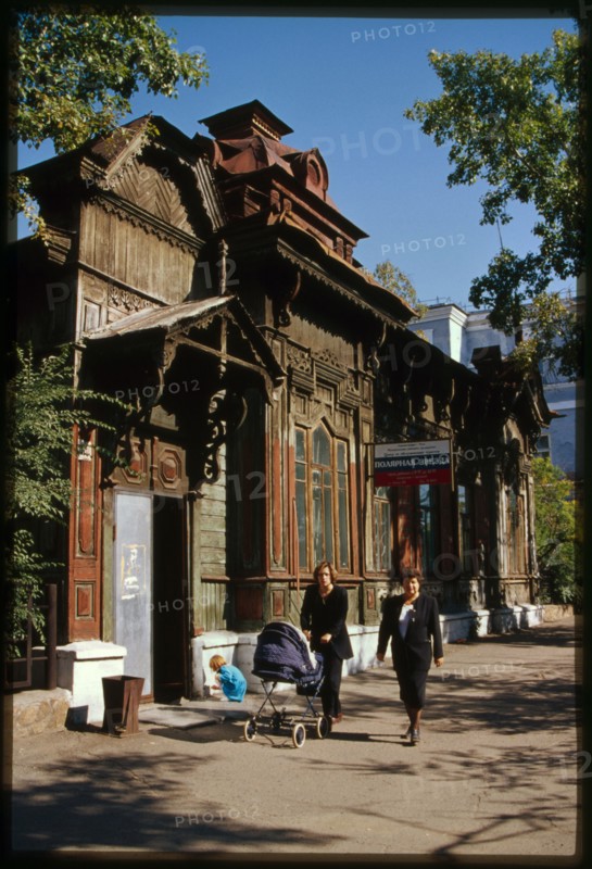 Polutov house (1907), Chita, Russia; 2000
